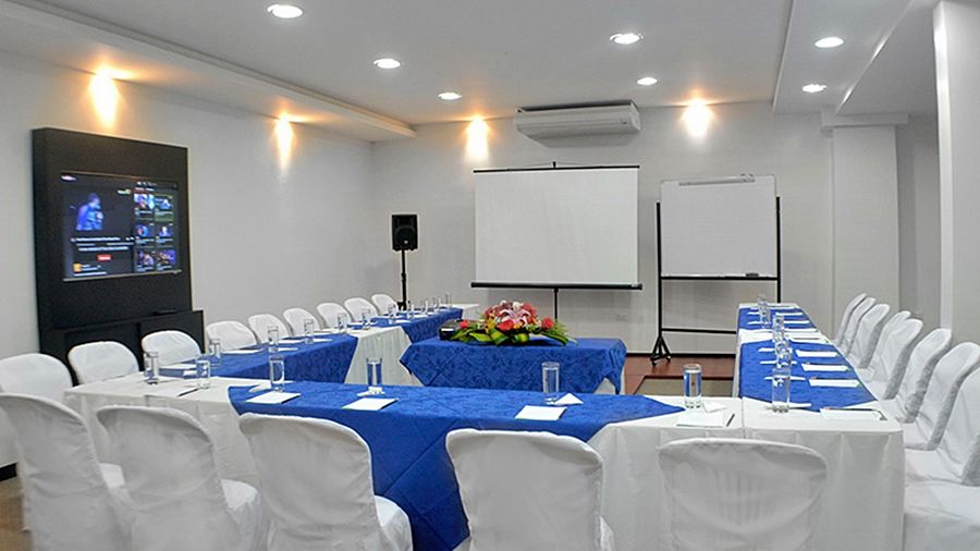 Hotel Castell - Cerca Del Aeropuerto Guayaquil Dış mekan fotoğraf