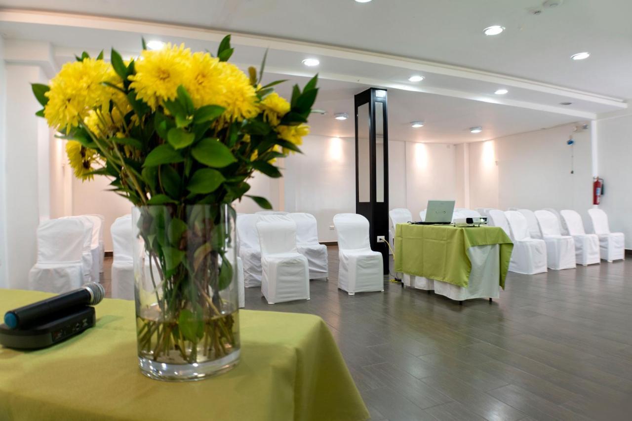 Hotel Castell - Cerca Del Aeropuerto Guayaquil Dış mekan fotoğraf